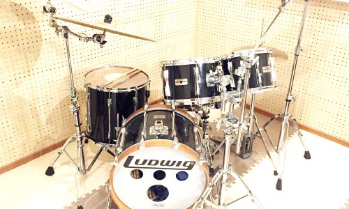 小郡市津古の音楽スタジオ 2KOスタジオの機材紹介